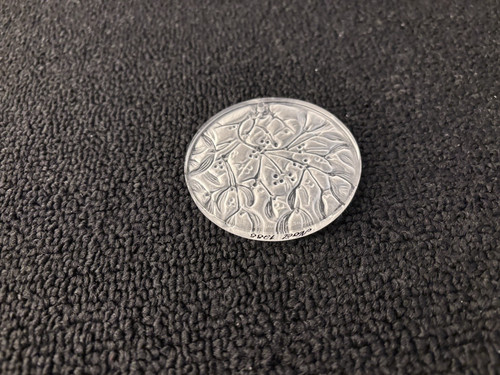 Lalique medaillon mattklar - lalique,