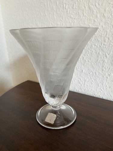 Lalique france trompetenvase - ,
